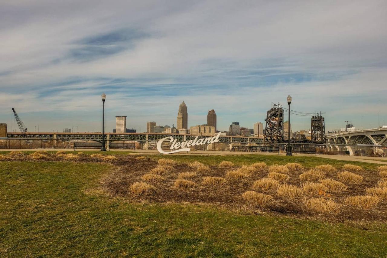 Frontdesk Waterfront Apts Downtown Cleveland Apartamento Exterior foto